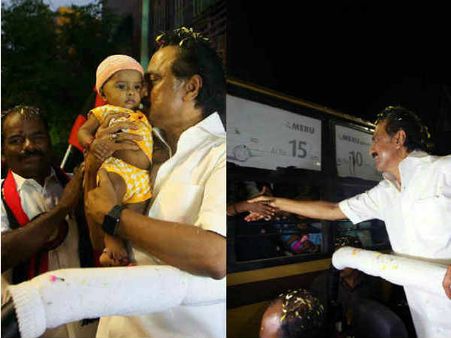 குழந்தையை கொஞ்சுதல், மக்களுடன் கைகுலுக்குதல்... தூள் கிளப்பும் மு.க.ஸ்டாலினின் ஆர்கே நகர் பிரசாரம்