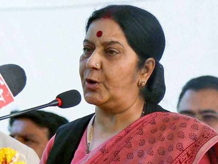 குல்பூஷன் விவகாரத்தில் பாக். மனிதாபிமானத்துடன் நடக்கவில்லை.. சுஷ்மா ராஜ்யசபாவில் அறிக்கை