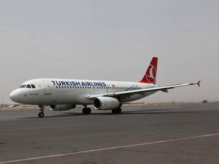 செல்போனின் வைஃபை சிக்னல் கிளப்பிய பீதி.. பயந்து கொண்டு பாதியில் தரையிறக்கப்பட்ட விமானம்