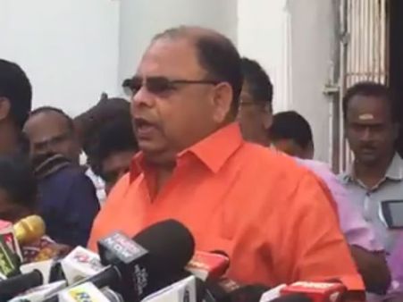 ஜெயலலிதா சிகிச்சை வீடியோவை வெளியிட்ட வெற்றிவேலின் முன்ஜாமீன் மனு தள்ளுபடி