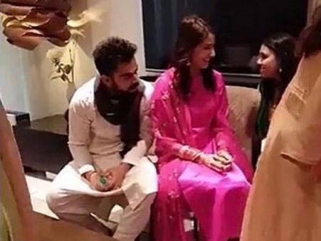 டெல்லி வந்த விருஷ்கா ஜோடி.. வைரலாகும் அழகு படம்.. சுத்திப்போடுங்கப்பா