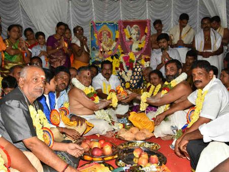 ஆரியங்காவு ஐயப்பன் - புஷ்கலாதேவி திருமணம் - குவியும் பக்தர்கள்