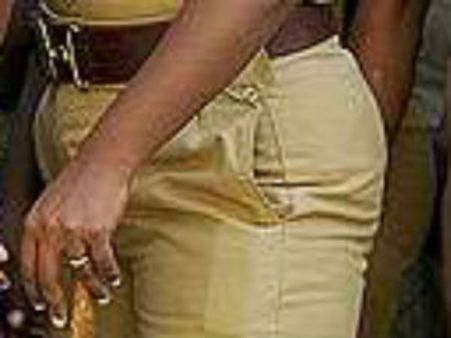 பெண் வன காவலர் பணிக்கு மார்பளவு.. ம.பி அரசின் மட்டமான விளம்பரம்