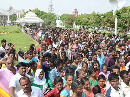 களைகட்டும் காணும் பொங்கல்... சுற்றுலாத்தலங்களுக்கு படையெடுக்கும் சென்னை மக்கள்
