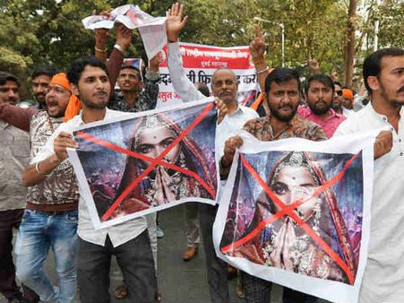 ஓட்டு அரசியலுக்காக பாஜக அரசுகளால் வளர்த்து விடப்படும் 'கார்னி சேனா' பயங்கரவாத கும்பல்!