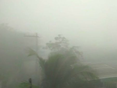 போகின்னா இப்படியா?... சென்னை மக்களை திணறடிக்கும் புகைமண்டலம்!