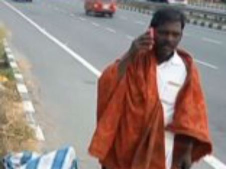 திருக்கோவிலூர் பஸ்ஸில் தொழிலாளி மரணம்..சடலத்துடன் நண்பரையும் இறக்கிவிட்ட 