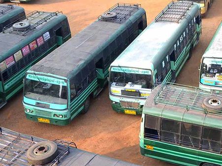 குடும்பத்தோடு போராட்டத்தில் ஈடுபட்ட ஊழியர்கள் கைது... -தீவிரமடையும் போக்குவரத்து ஊழியர்கள் போராட்டம்