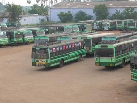 கும்பகோணத்தில் பணிக்கு வராததற்கு காரணம் கேட்டு 2100 போக்குவரத்து ஊழியர்களுக்கு நோட்டீஸ்