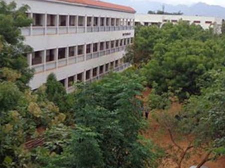 தமிழகத்தில் வரும் கல்வியாண்டில் 17 பொறியியல், எம்.பி.ஏ கல்லூரிகள் மூடல்!