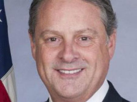 டிரம்ப்கிட்ட வேலை செய்ய முடியாதுப்பா சாமி! ராஜினாமா செய்த பனாமா நாட்டின் அமெரிக்க தூதர்