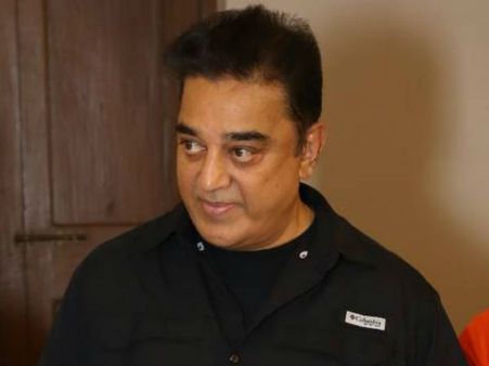 தியானம் கடமை என்றால் தமிழ்த் தாய் வாழ்த்துக்கு எழுவதும் கடமைதான்.. விஜயேந்திரருக்கு கமல் சுளீர்!