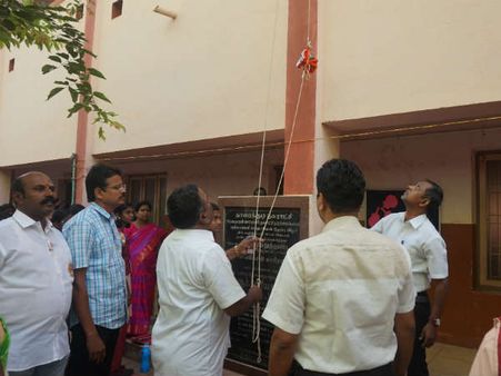 காரைக்குடி பள்ளியில் சிறப்பாகக் கொண்டாடப்பட்ட குடியரசு தினவிழா