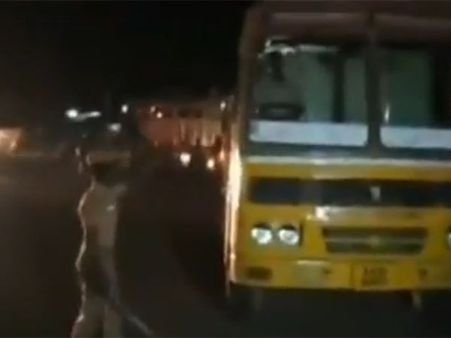 தூத்துக்குடிக்கு கேரள கழிவுகளுடன் வந்த லாரி... அதிரடியாக களம் இறங்கிய பேரூராட்சி நிர்வாகம்!