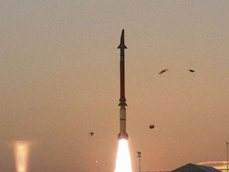 அக்னி 5 ஏவுகணையை வெற்றிகரமாக சோதித்தது இந்தியா!