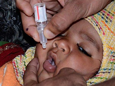 நாடு முழுவதும் போலியோ சொட்டு மருந்து முகாம் இன்று தொடங்கியது.. சென்னையில் முதல்வர் தொடங்கி வைத்தார்