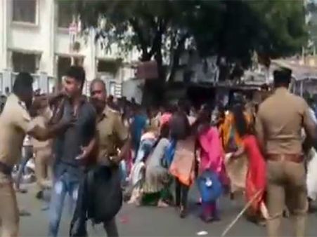 பஸ் கட்டண உயர்வைக் கண்டித்து தொடரும் கிளர்ச்சி... மதுரையில் மாணவர்கள் மீது போலீஸ் தடியடி