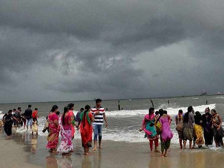 வங்கக்கடலில் புதிய காற்றழுத்த தாழ்வு நிலை : கடலோர மாவட்டங்களில் நாளை மழைக்கு வாய்ப்பு