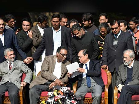 சீனியாரிட்டி முறையை பின்பற்றியிருந்தால் செல்லமேஸ்வர் அப்போவே தலைமை நீதிபதி ஆகியிருப்பாராம்!