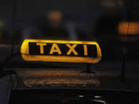 கால் டாக்சி டிரைவர்கள் திடீர் ஸ்டிரைக் - ஓலா, ஊபருக்கு எதிராக போர்க்கொடி!