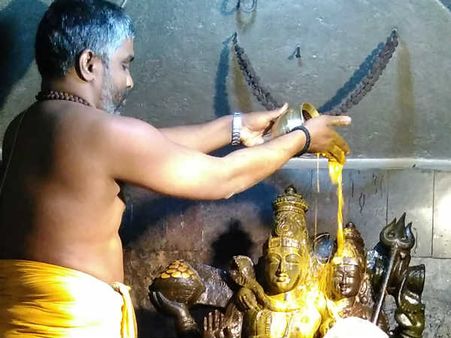 செவ்வாய் தேய்பிறை அஷ்டமி - தன்வந்திர பீடத்தில் கால பைரவருக்கு சிறப்பு பூஜைகள்