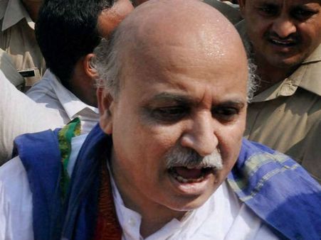 என்கவுண்ட்டர் பீதி- குஜராத்தில் இருந்து தப்பி ராஜஸ்தான் கோர்ட்டில் சரணடைய முயற்சித்தேன்: தொகாடியா