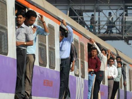 முக்கிய ரயில் நிலையங்களில் எஸ்கலேட்டர், லிஃப்ட் வசதி... ரயில்வே துறைக்கான பட்ஜெட் திட்டம்!