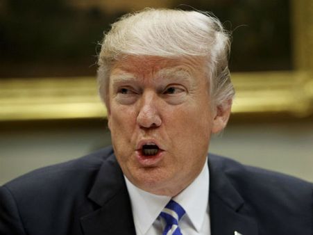 தற்காலிக நிதி மசோதாவில் ட்ரம்ப் கையெழுத்து .. 69 மணி நேர அரசுத் துறை முடக்கத்திற்கு தீர்வு!