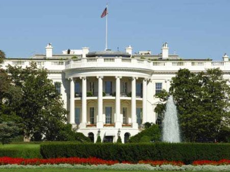 3 நாட்களாக முடங்கிய நிர்வாகம்.. திண்டாடும் மக்கள்.. என்ன நடக்கிறது அமெரிக்காவில்?