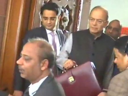 பட்ஜெட்டில் சந்தேகமா? ட்விட்டரில் அருண் ஜெட்லியிடம் கேளுங்கள் #ASKYourFM