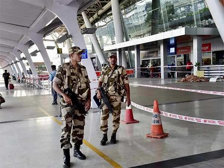 பிரதமர் மோடி வருகை: சென்னை விமான நிலையத்துக்கு 7 அடுக்கு பாதுகாப்பு.. 20,000 போலீஸ் குவிப்பு