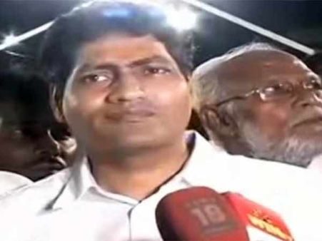 அன்று கல்வீச்சு-இன்று ஐடி ரெய்டு- பதற்றம் ஏற்படுத்தும் தீபா-மாதவன் கோஷ்டி மீது நடவடிக்கை பாயுமா?