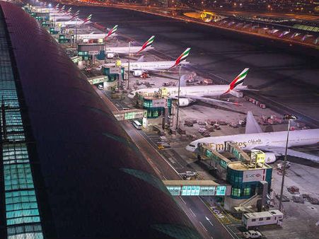 துபாய்தான் உலகிலேயே மிகவும் பிசியான சர்வதேச ஏர்போர்ட்.. இந்தியாவிற்கு எத்தனையாவது இடம் தெரியுமா?