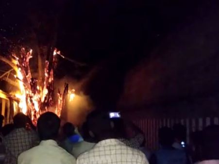 கோவில்களில் மட்டுமே தொடரும் தீ விபத்து... அரசியல் ஆதாயத்துக்காக விஷமிகள் சதி?