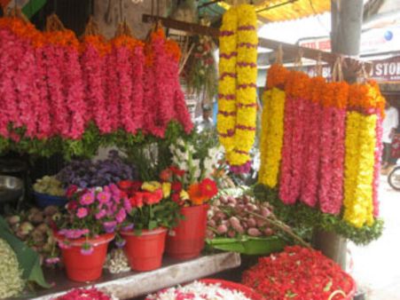 நாகர்கோவிலில் முதல்வர் திறந்து வைத்த பிறகும், பூட்டியே கிடக்கும் மலர் வணிக வளாகம்!