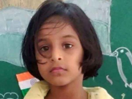 ஹாசினியே ஒளிர்ப் பூந்தளிரே..!