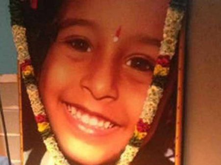 தஷ்வந்த்துக்கு தூக்கு.. செல்போனில் ஹாசினி போட்டோவுக்கு முத்தம் கொடுத்து கதறியழுத தந்தை