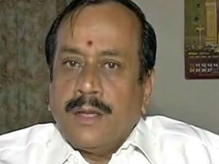 தமிழக ஊடகங்கள் இந்துக்களுக்கு எதிராக உள்ளது.. இதுபோன்றவற்றை விவாதிக்க வேண்டியதுதானே? எச் ராஜா கோபம்