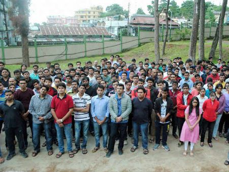 இந்தியில் பெயர் எழுதினால் மட்டுமே டிப்ளமோ சான்றிதழ்... ஐஐஎம் சுற்றறிக்கையால் மாணவர்கள் அதிர்ச்சி!