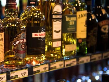 ஓய்வுபெற்ற பெண் ஐபிஎஸ் அதிகாரி வீட்டில் 39 லிட்டர் வெளிநாட்டு சரக்கு பறிமுதல்!