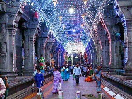 ஸ்ரீகாளஹஸ்தி,ஸ்ரீசைவம் ஆலயங்களில்  மகா சிவராத்திரி விழா - குவியும் பக்தர்கள்
