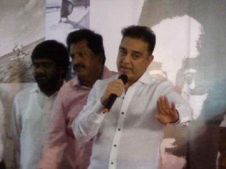 மதுரையில் கமல் பொதுக்கூட்டத்தில் எல்.இ.டி திரை சரிந்து விழுந்து விபத்து