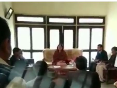 நாச்சியார் பட பிரபல டீசர் டயலாக்கை வைத்து திட்டிய மேனகா காந்தி... எதற்குத் தெரியுமா?