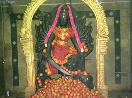 மாதவிடாய் பிரச்சனை தீர பிரதோஷ நாளில் மரகதாம்பிகைக்கு மாதுளை அபிஷேகம்