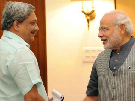 கோவா முதல்வர் பாரிக்கர் உடல்நல பாதிப்பு குறித்து தொடரும் 'மர்மம்' - பிரதமர் மோடி சந்தித்தார்