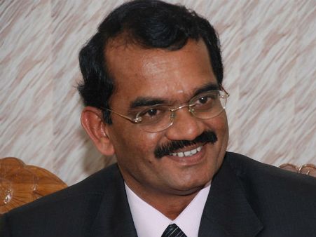 மாணவர்கள் எந்தத் துறையில் இருந்தாலும் விவசாயிகள், மீனவர்களுக்கு உதவ வேண்டும்: மயில்சாமி அண்ணாதுரை