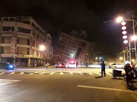 தைவானில் சக்திவாய்ந்த நிலநடுக்கம்: 2 பேர் பலி, 200 பேர் காயம்