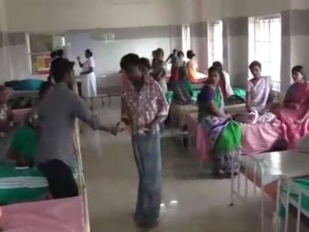 கைவிரித்த சொந்தங்கள்.. தாயை அடக்கம் செய்ய கையேந்திய சிறுவர்கள்.. கலங்க வைக்கும் வீடியோ