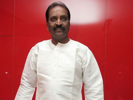 குடியரசுத் தலைவரே சொன்ன பிறகும் தமிழை வழக்காடு மொழியாக்கவில்லையே!- கவிஞர் வைரமுத்து