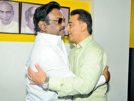 என்னை போன்றோர் அரசியலுக்கு வர வேண்டும் என விஜயகாந்த் வாழ்த்து... கமல் ஹேப்பி